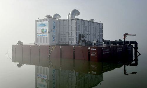 Moleaer nanobubble barge at Lake Elsinore for lake treatment